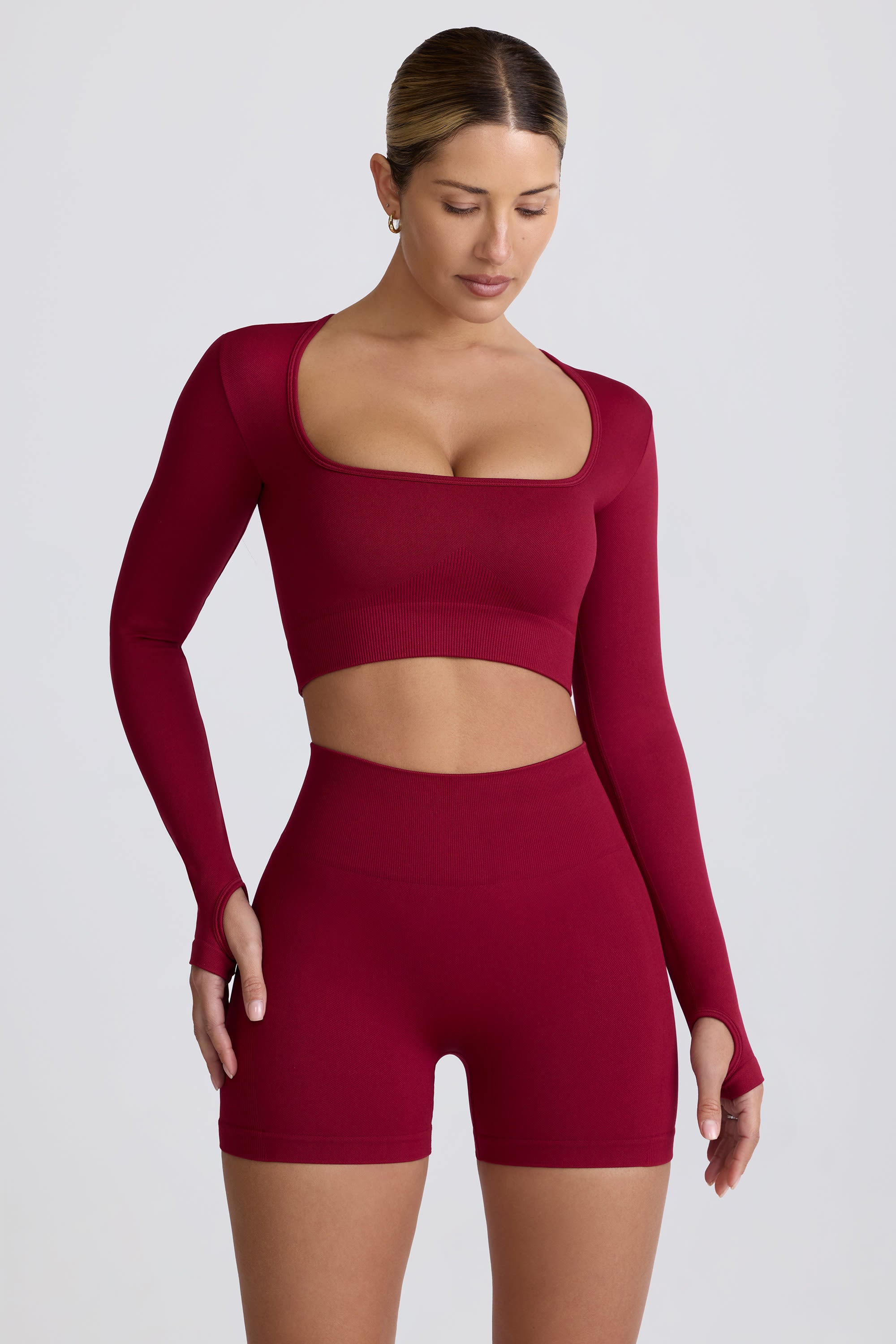 Super Sculpt Seamless Long-Sleeve Crop Top in Burgundy - Image 7