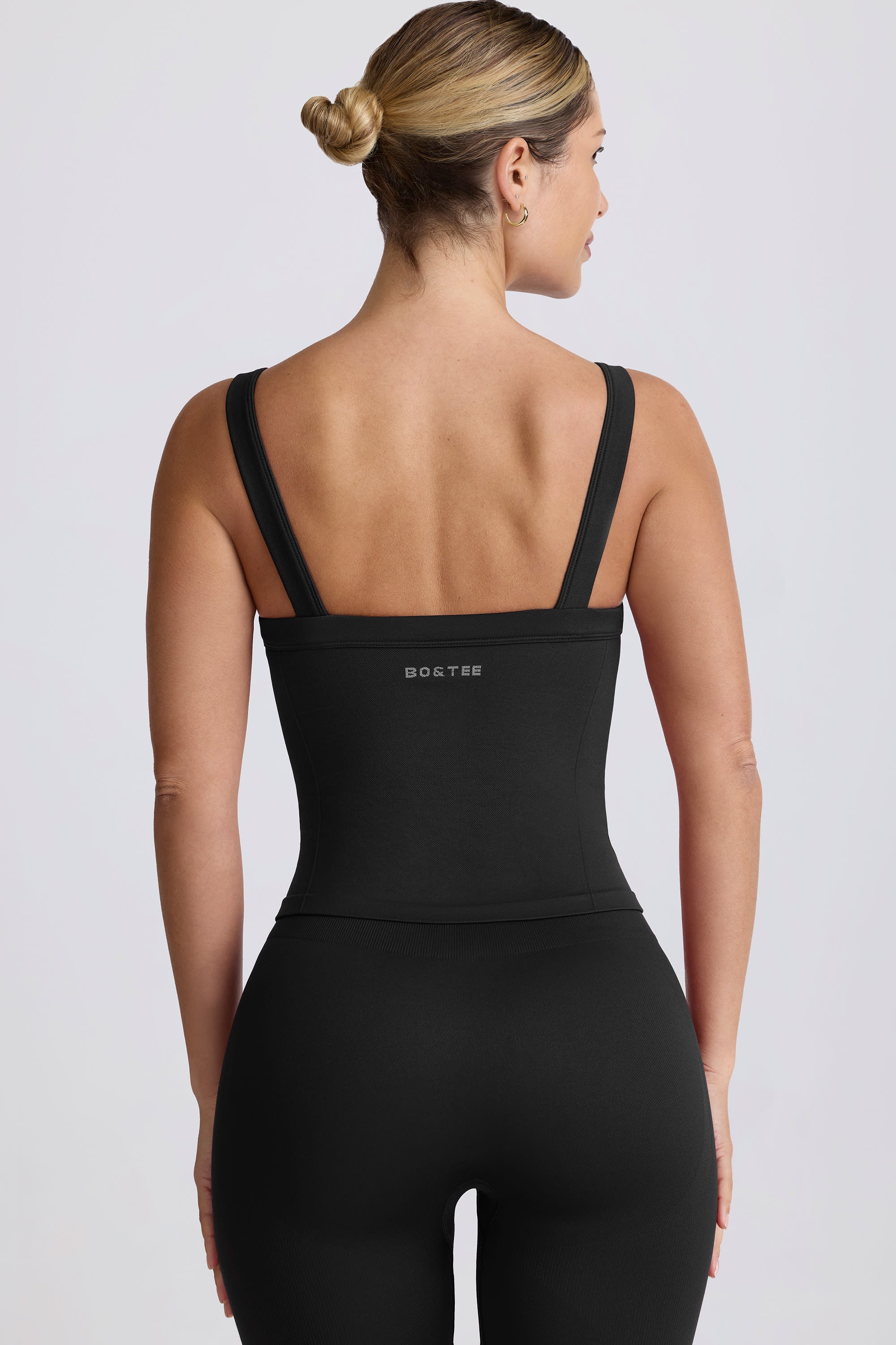 Super Sculpt Seamless Longline Tank Top in Black - Image 2