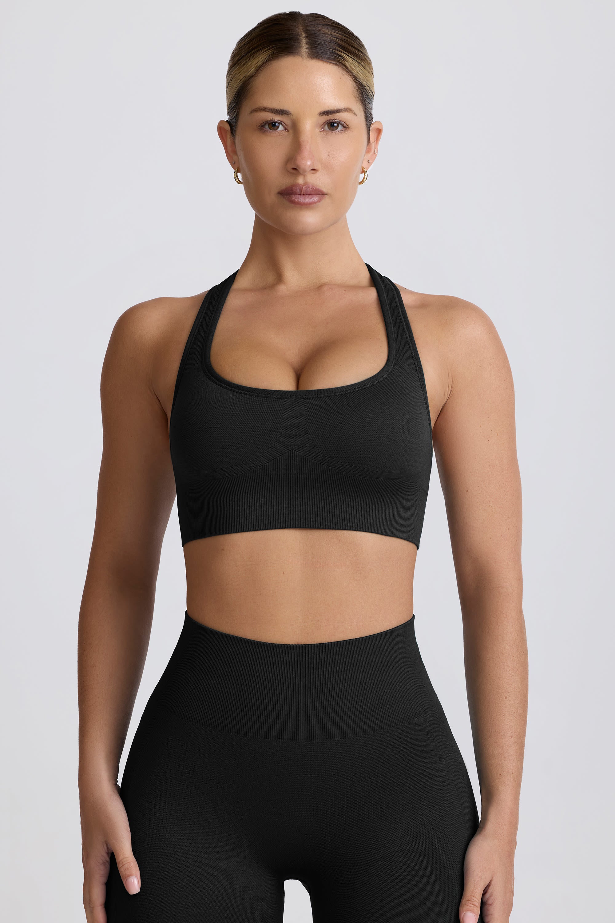 Super Sculpt Seamless T-Back Sports Bra in Black - Image 3