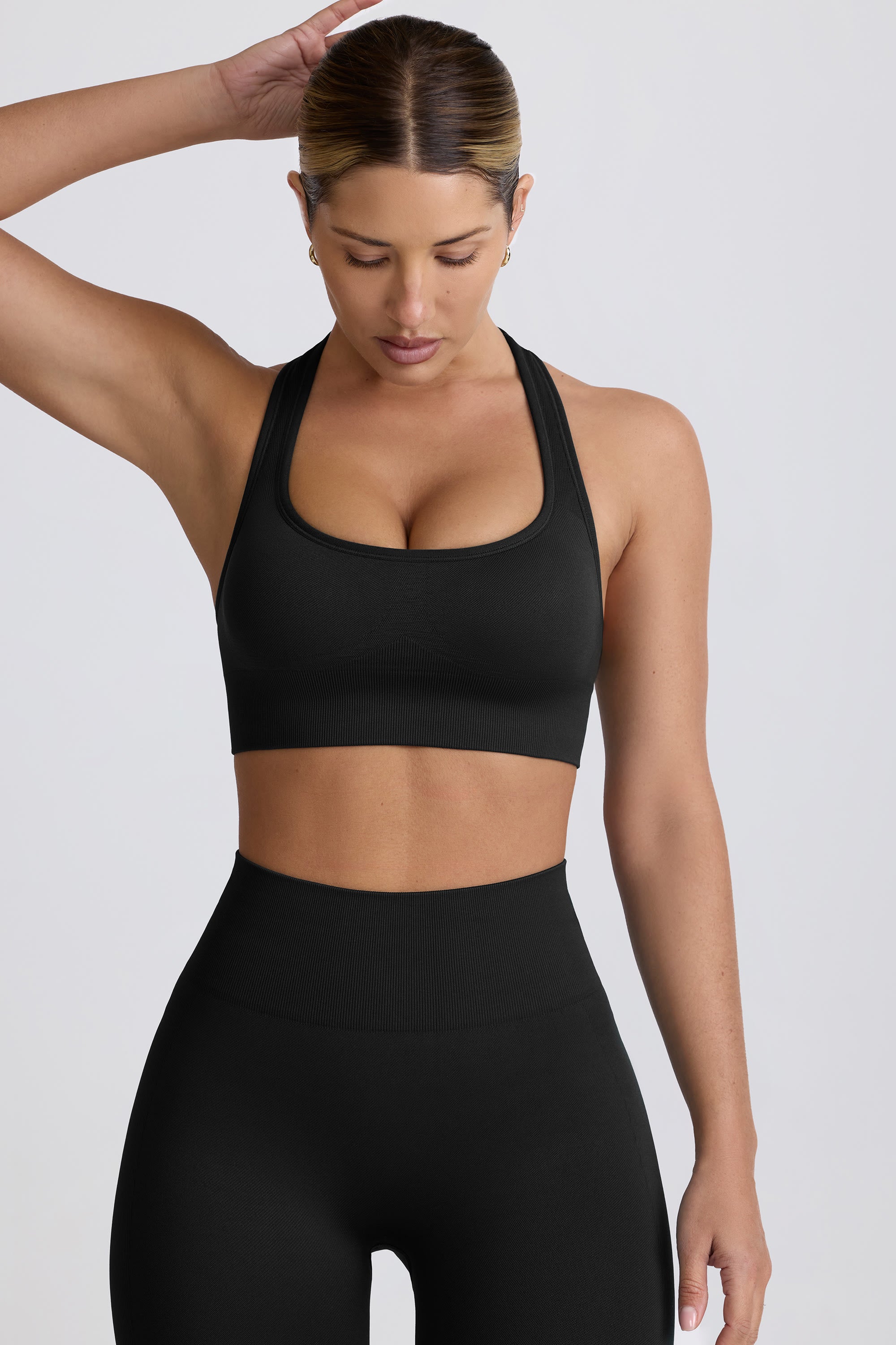 Super Sculpt Seamless T-Back Sports Bra in Black - Image 6