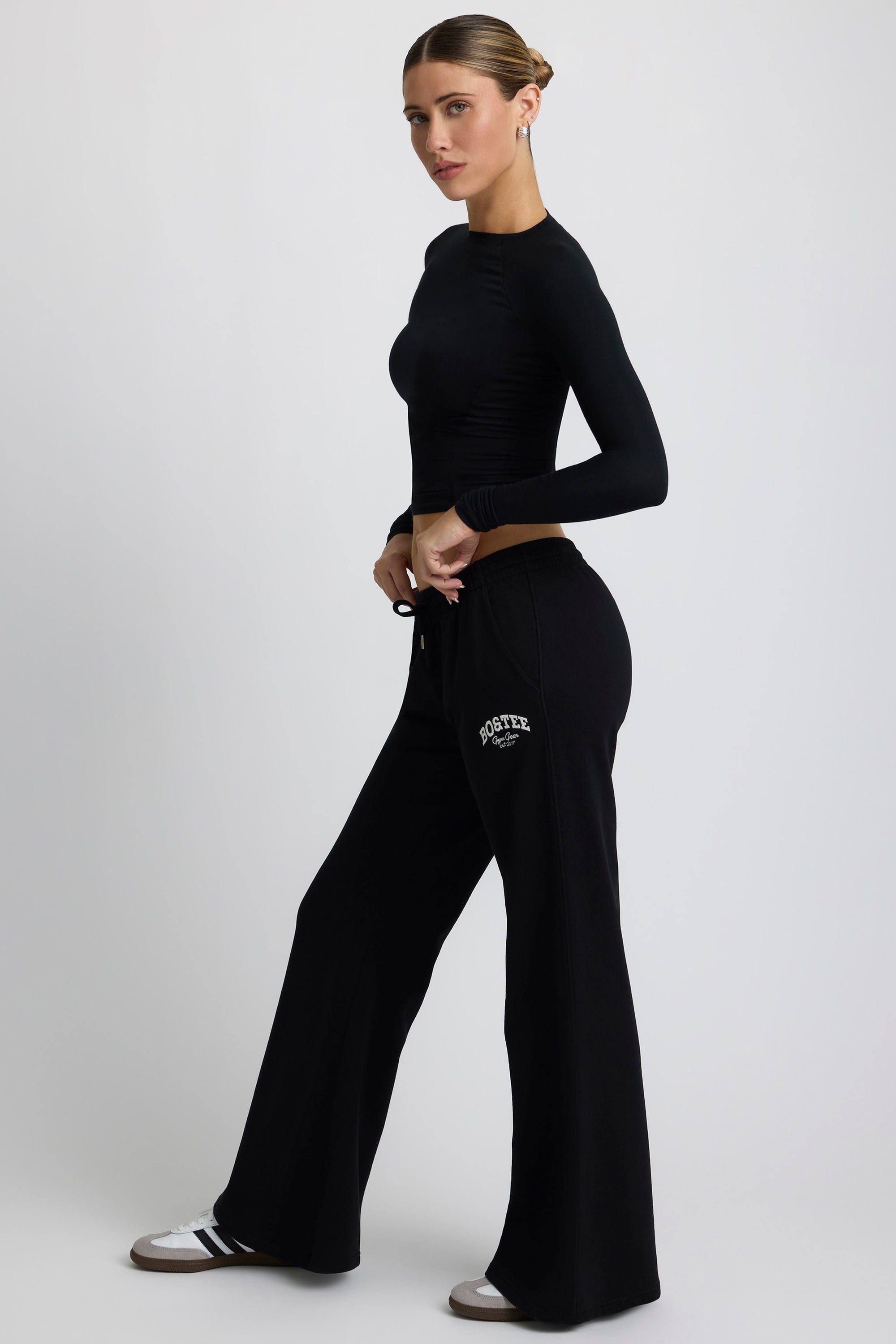 Low-Rise Wide-Leg Joggers in Black - Image 4