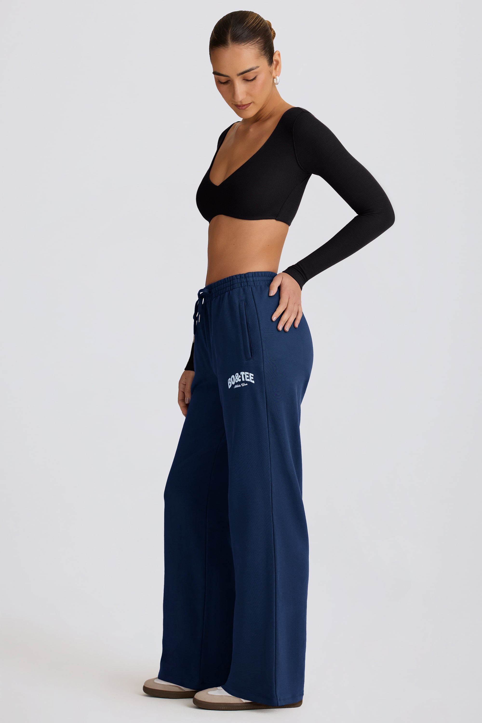 Mid-Rise Wide-Leg Joggers in Dark Navy - Image 3