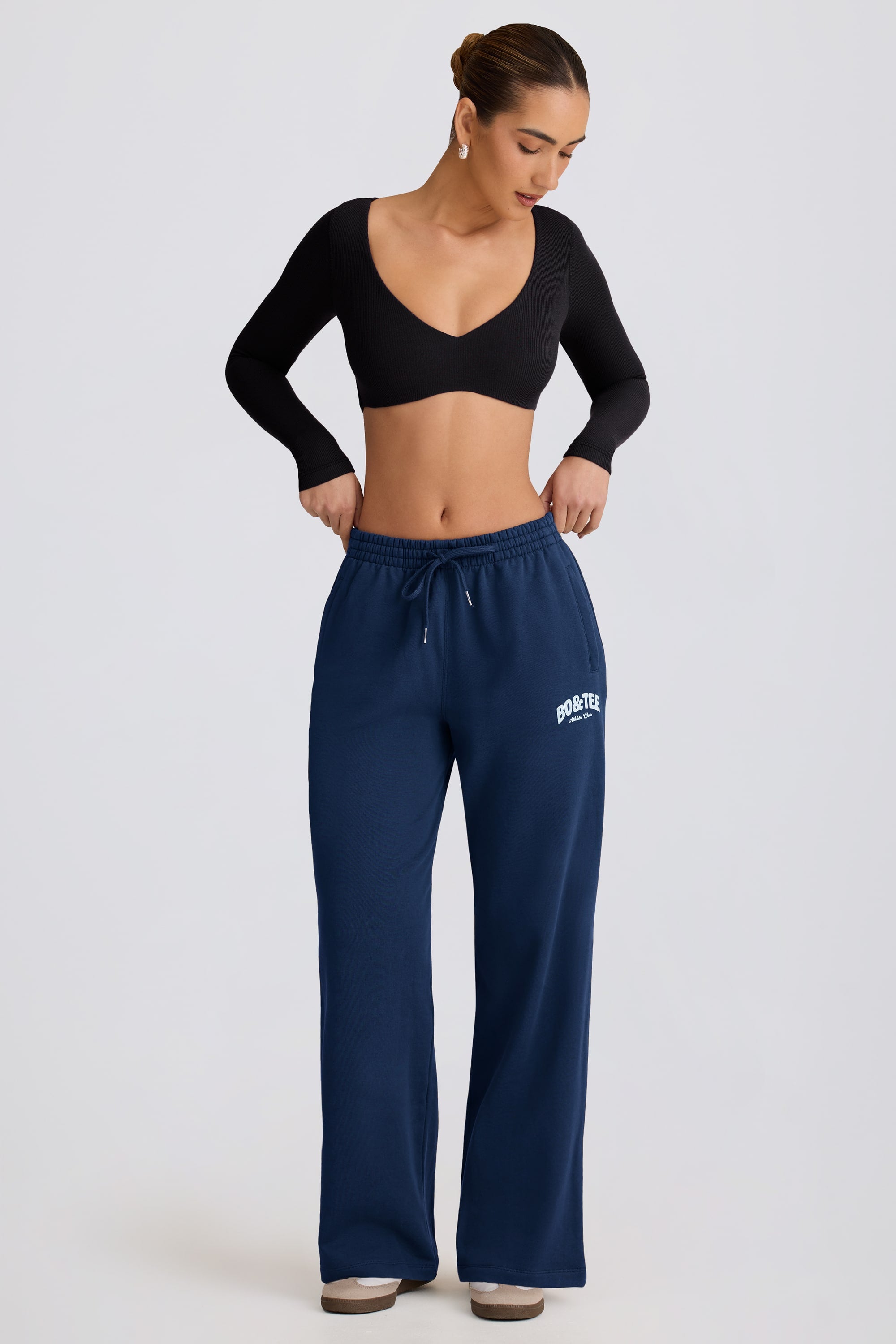 Mid-Rise Wide-Leg Joggers in Dark Navy - Image 5