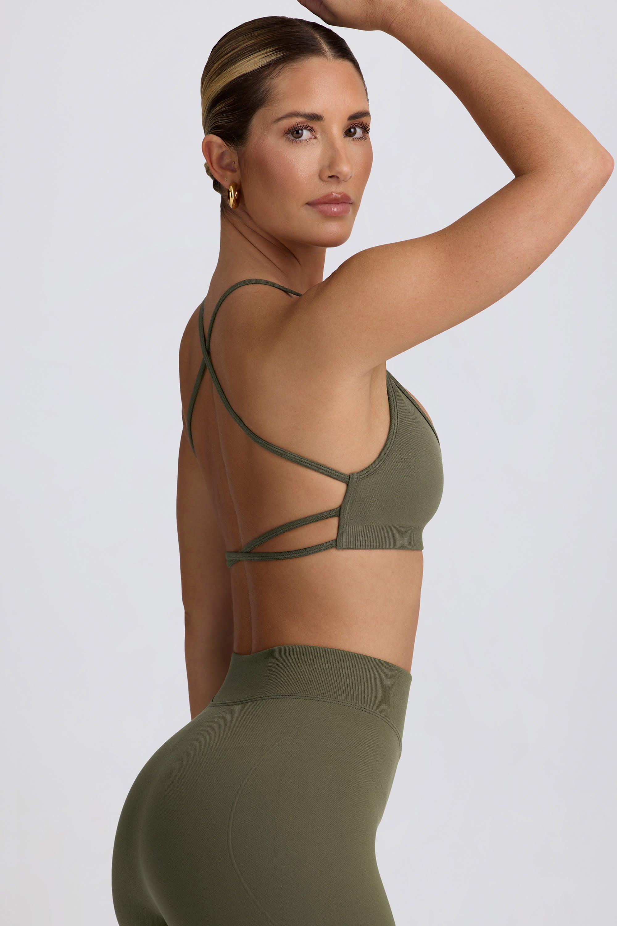 Super Sculpt Seamless Backless Sports Bra in Light Green - Image 3