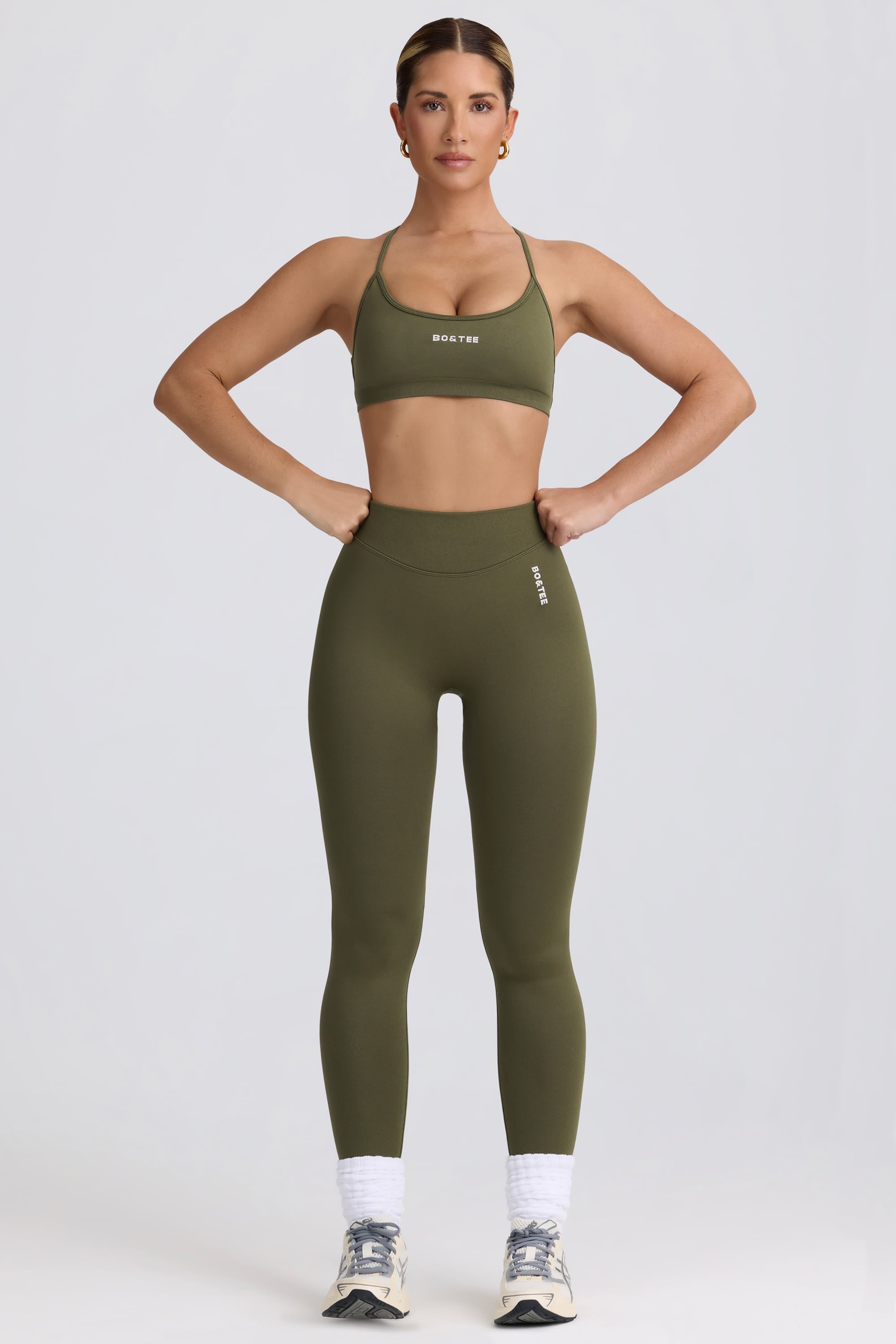 Super Sculpt Seamless Backless Sports Bra in Light Green - Image 5