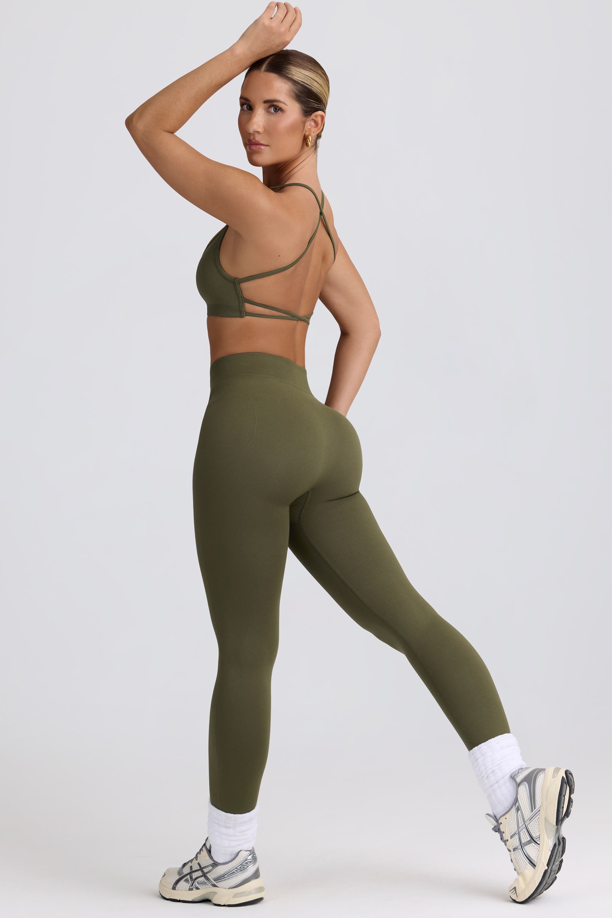 Super Sculpt Seamless Backless Sports Bra in Light Green - Image 6