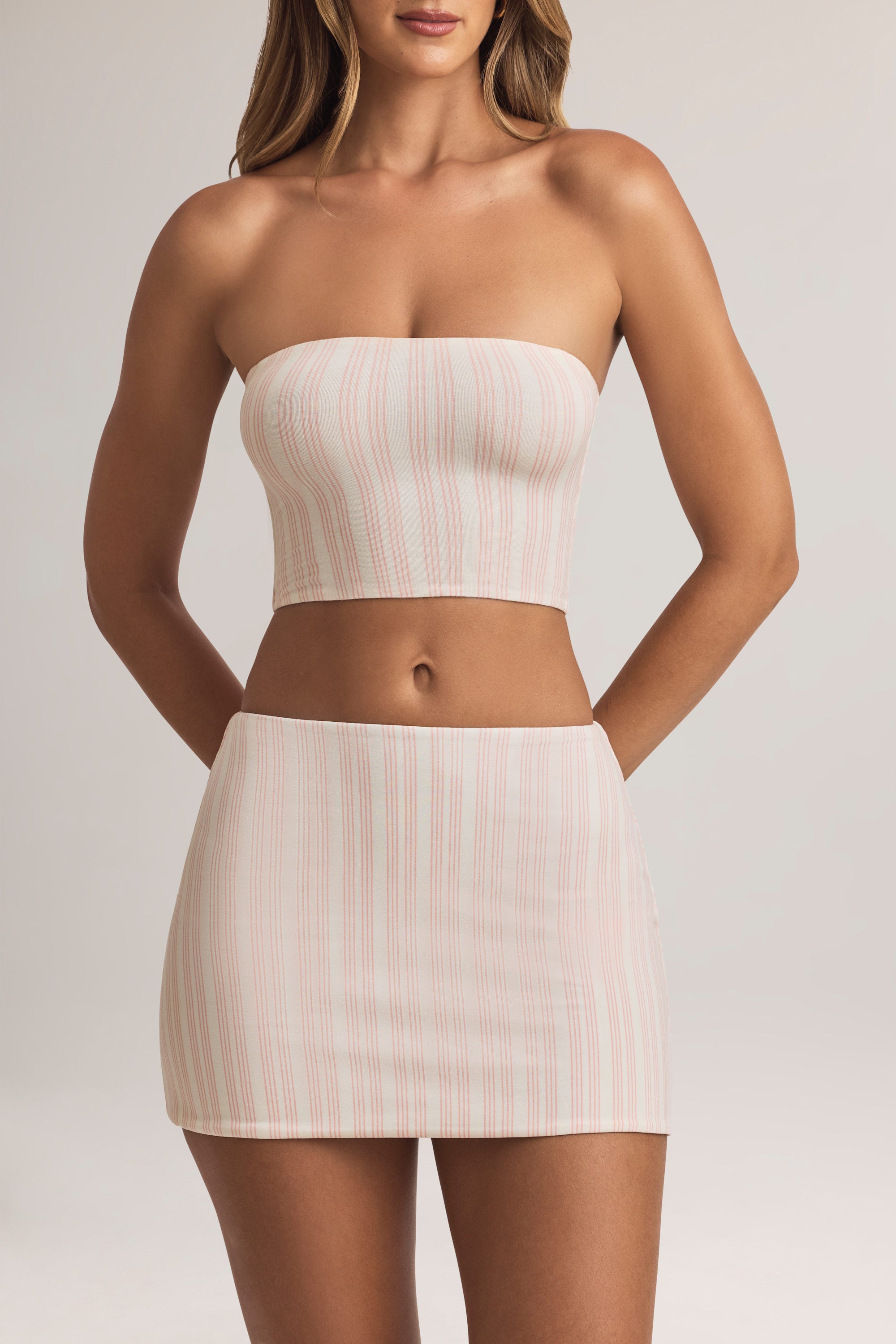 Zuri Mid-Rise A-Line Mini Skirt in Stripe Print - Image 4