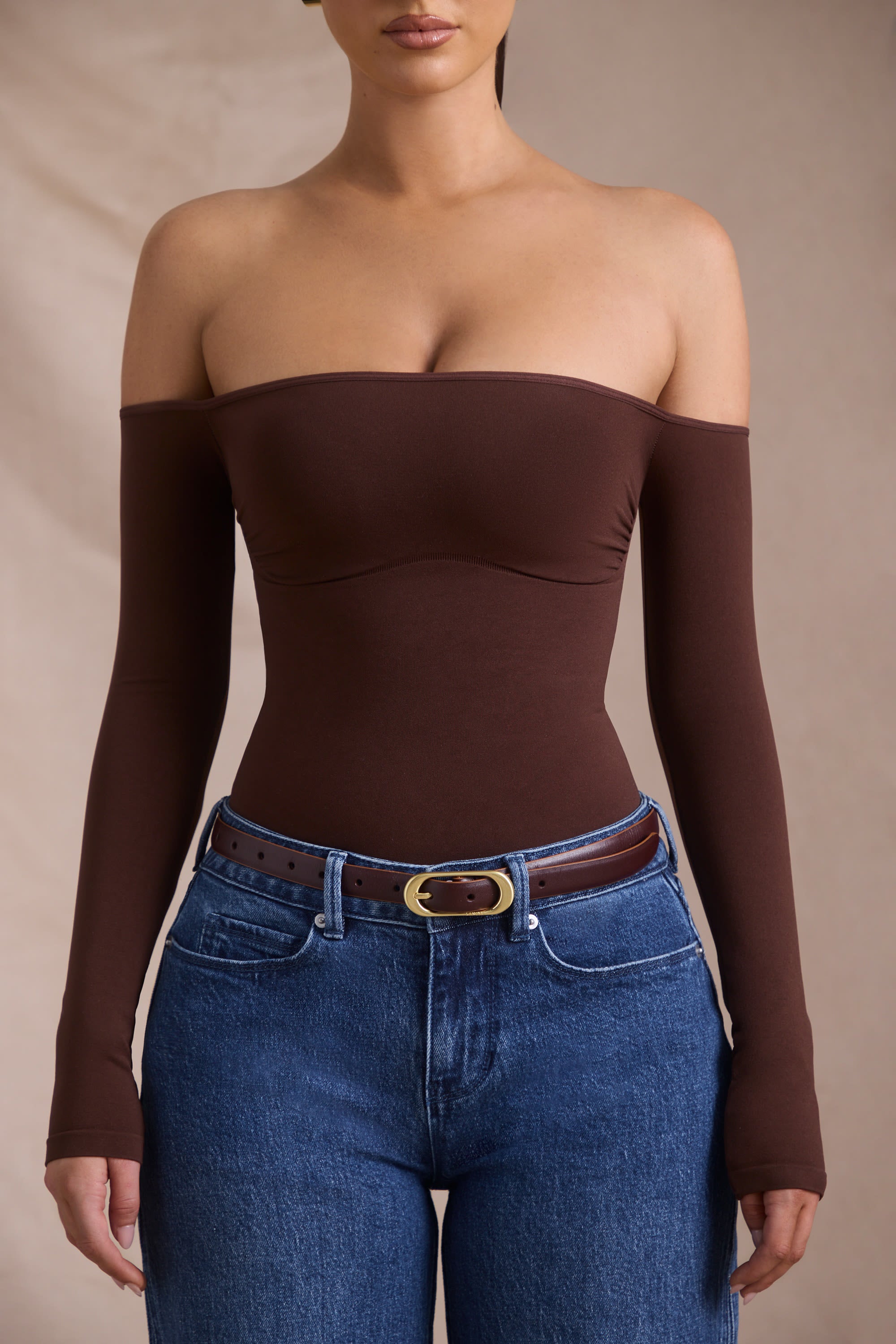 Pammie Seamless Off-Shoulder Long-Sleeve Bodysuit in Espresso - Image 5