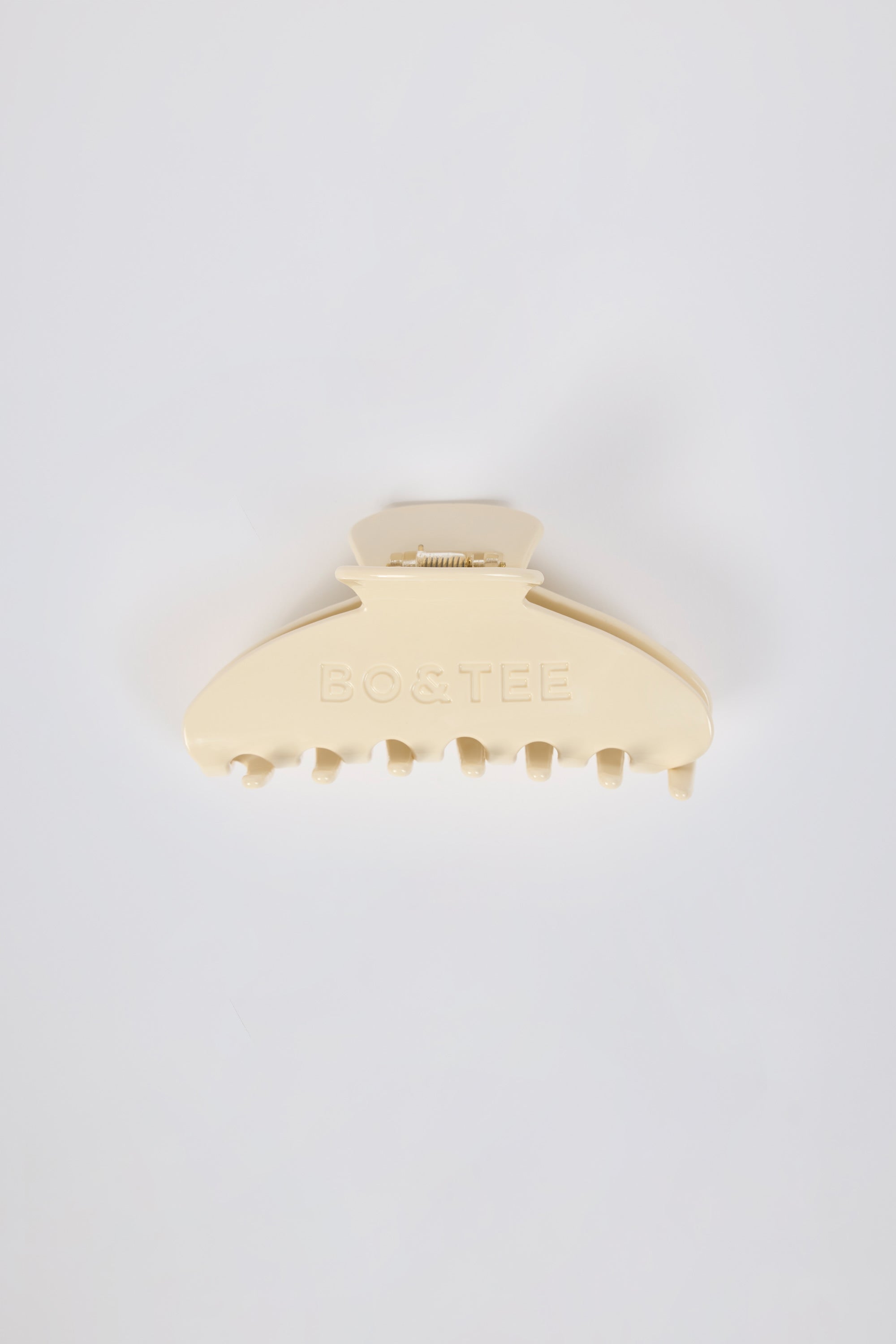 Medium Claw Clip in Soft White - Image 5