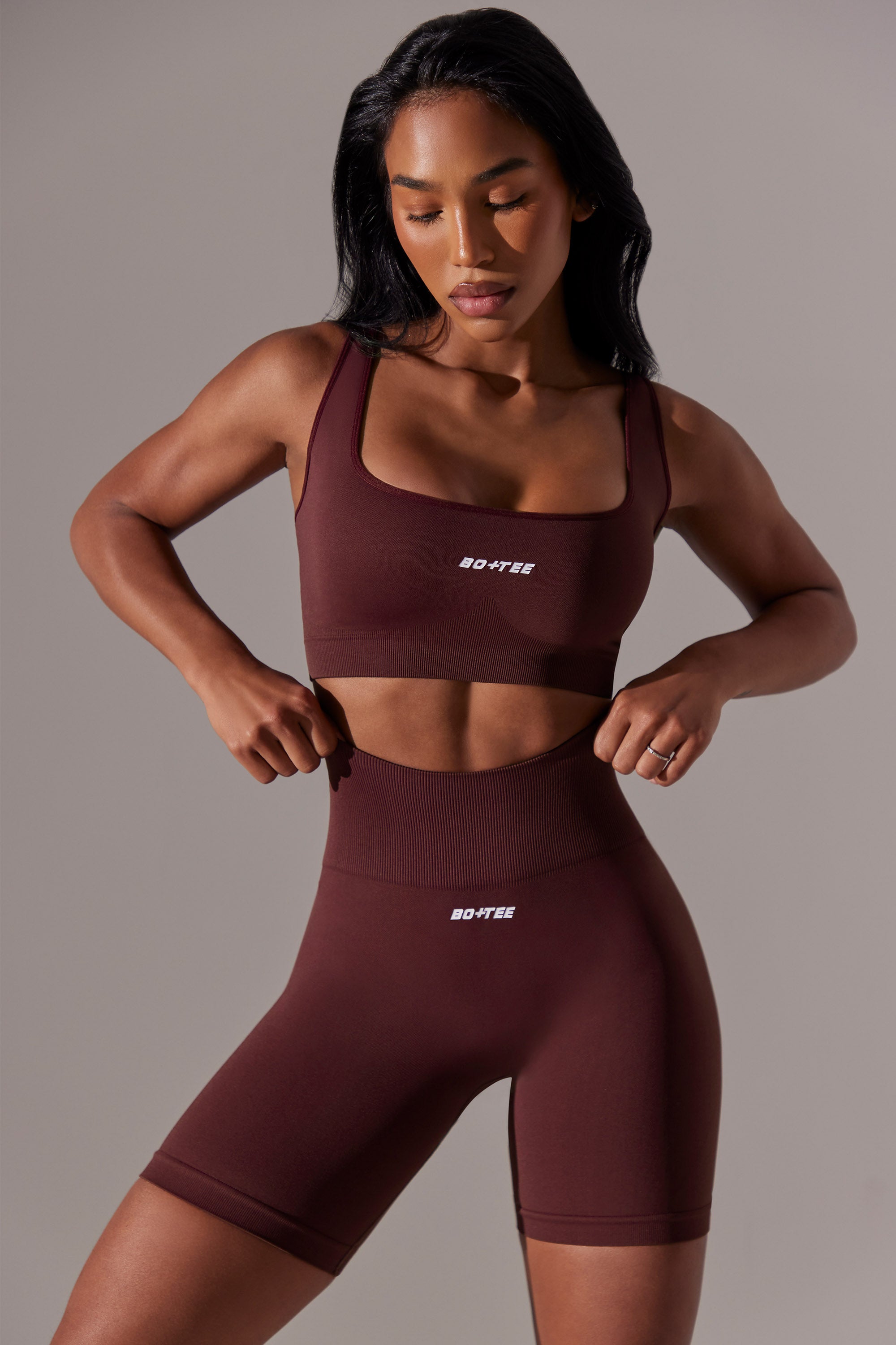 Zealous High Waist Biker Shorts in Burgundy
